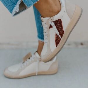 Stylish Women's Sneakers in White and Red